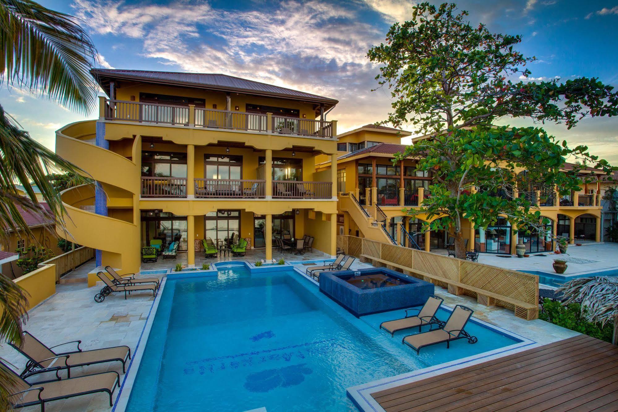 Villa Margarita At Jaguar Reef Хопкинс Екстериор снимка
